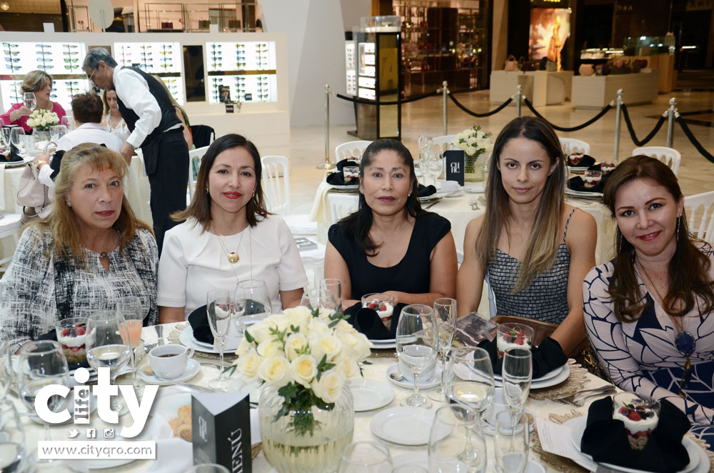 amalia-castromanlupita-sotomarina-garciaperla-martinezbrenda-mora